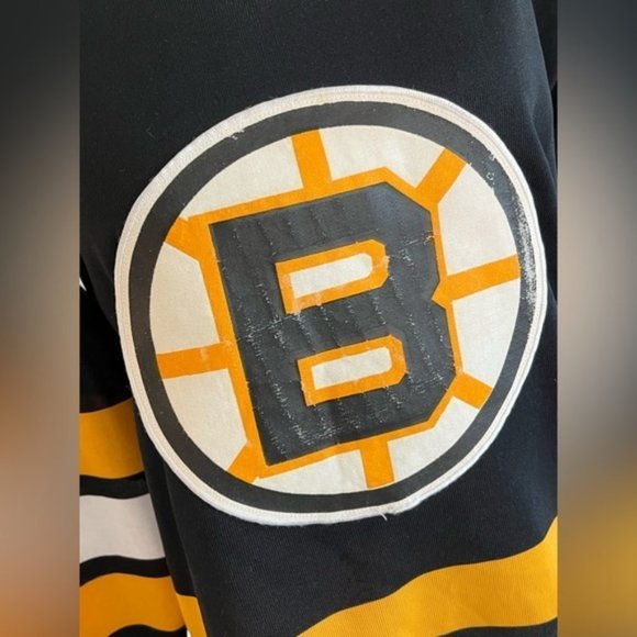Junior size small/medium. Vintage Bobby Orr Jersey, distressed logo (0127) - Picture 2 of 5